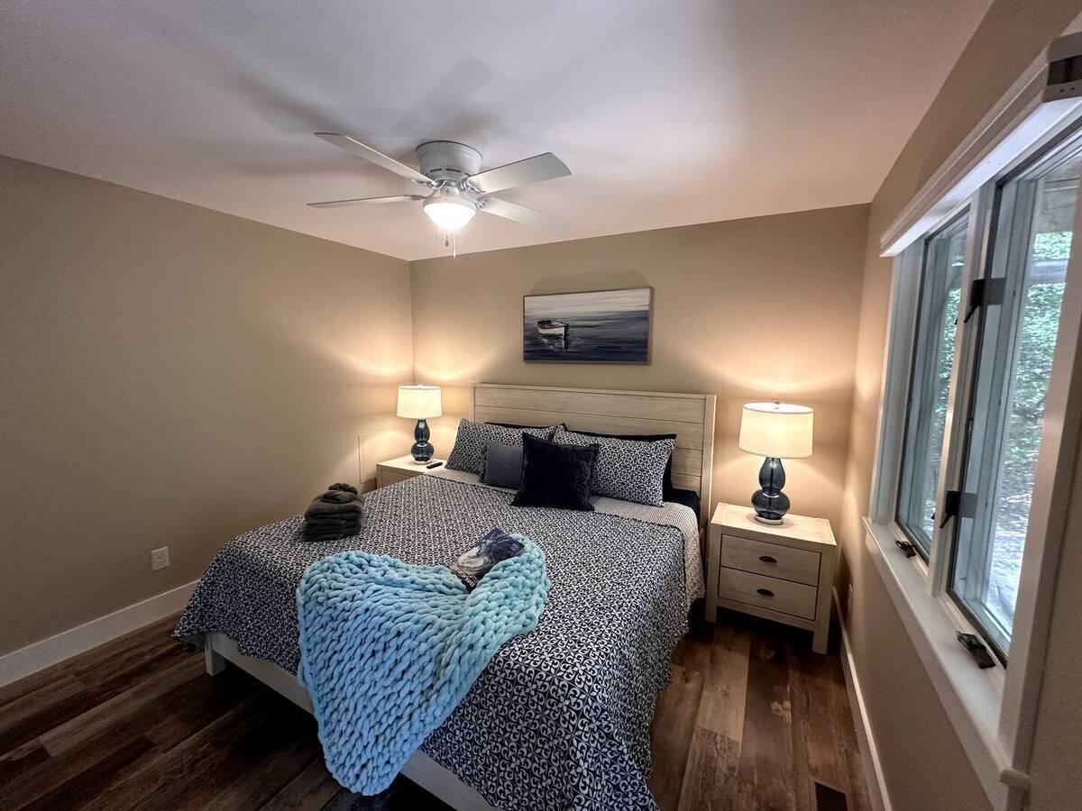 Guest bedroom
