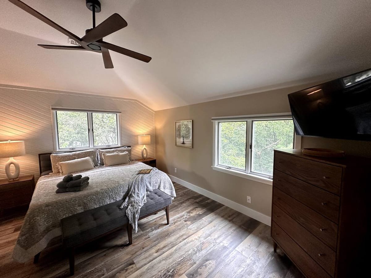 Master bedroom