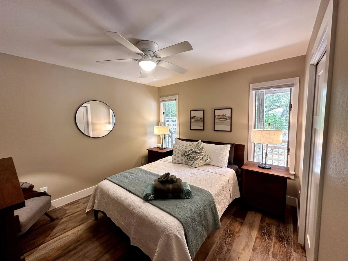 Guest bedroom