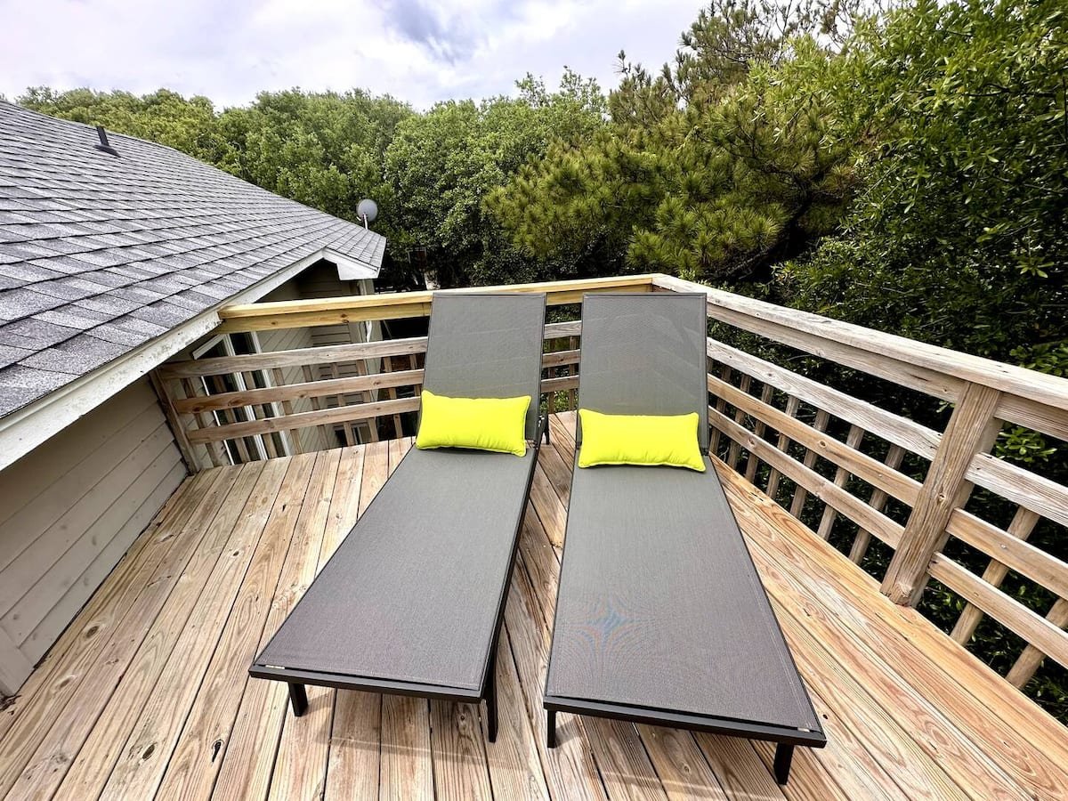 Deck · View 1