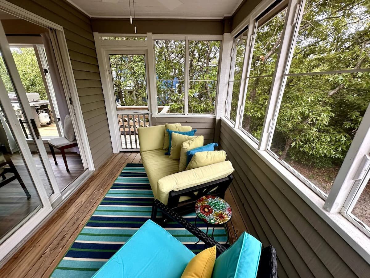 Porch · View 3